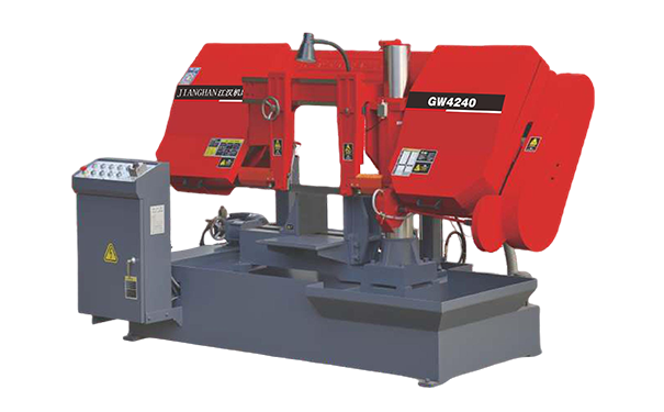 九合垸原种场GW4240双柱卧式带锯床