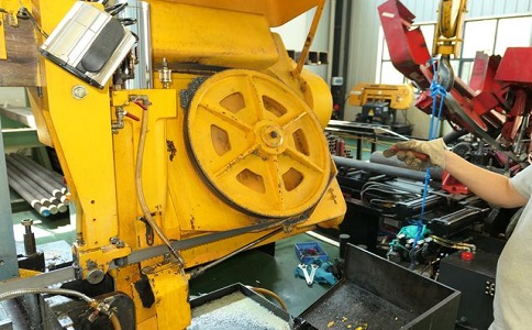 如何解决九合垸原种场卧式金属带锯床切削时出现的断带现象? 如何解决九合垸原种场卧式金属带锯床切削时出现的断带现象?